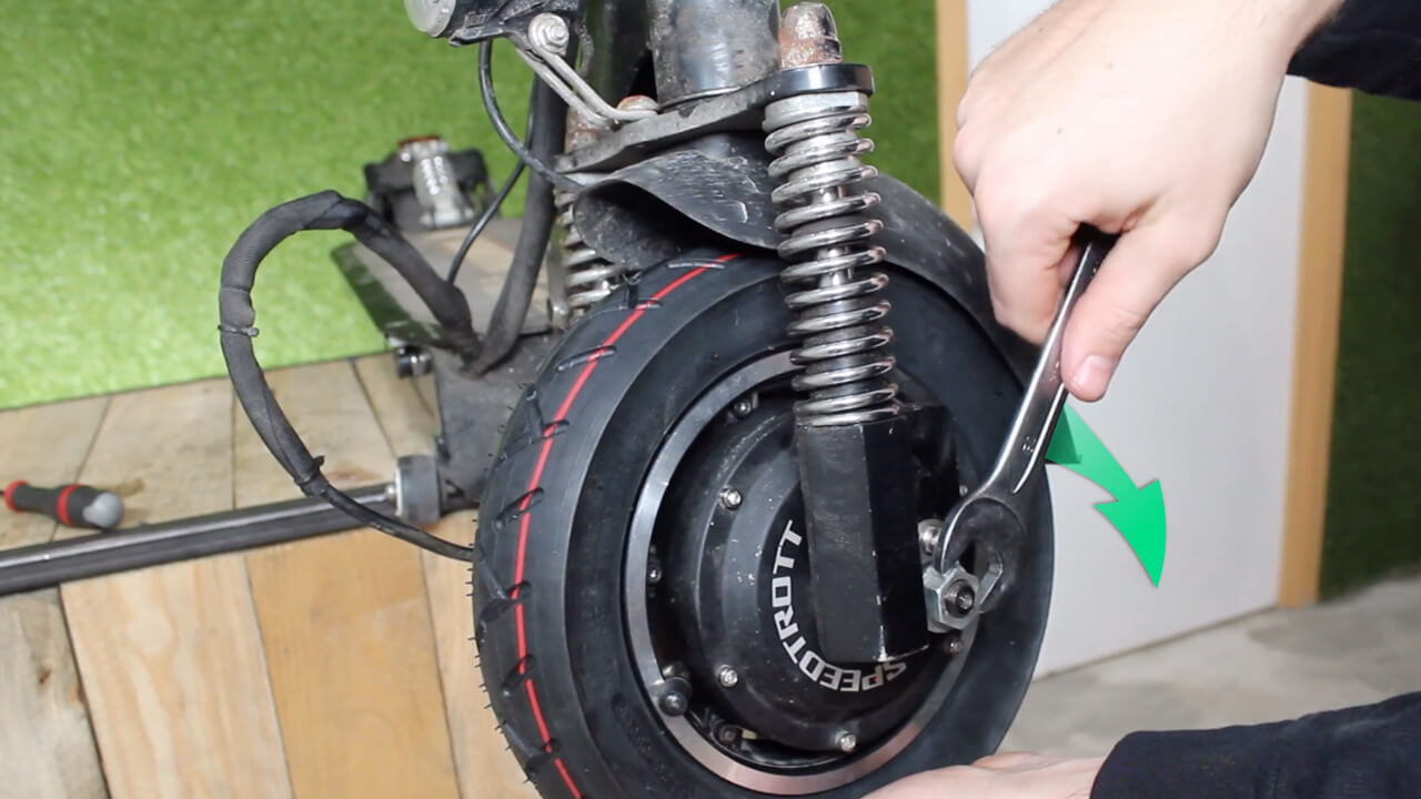 comment changer pneu chambre à air speedtrott RS1600 trottinette electrique