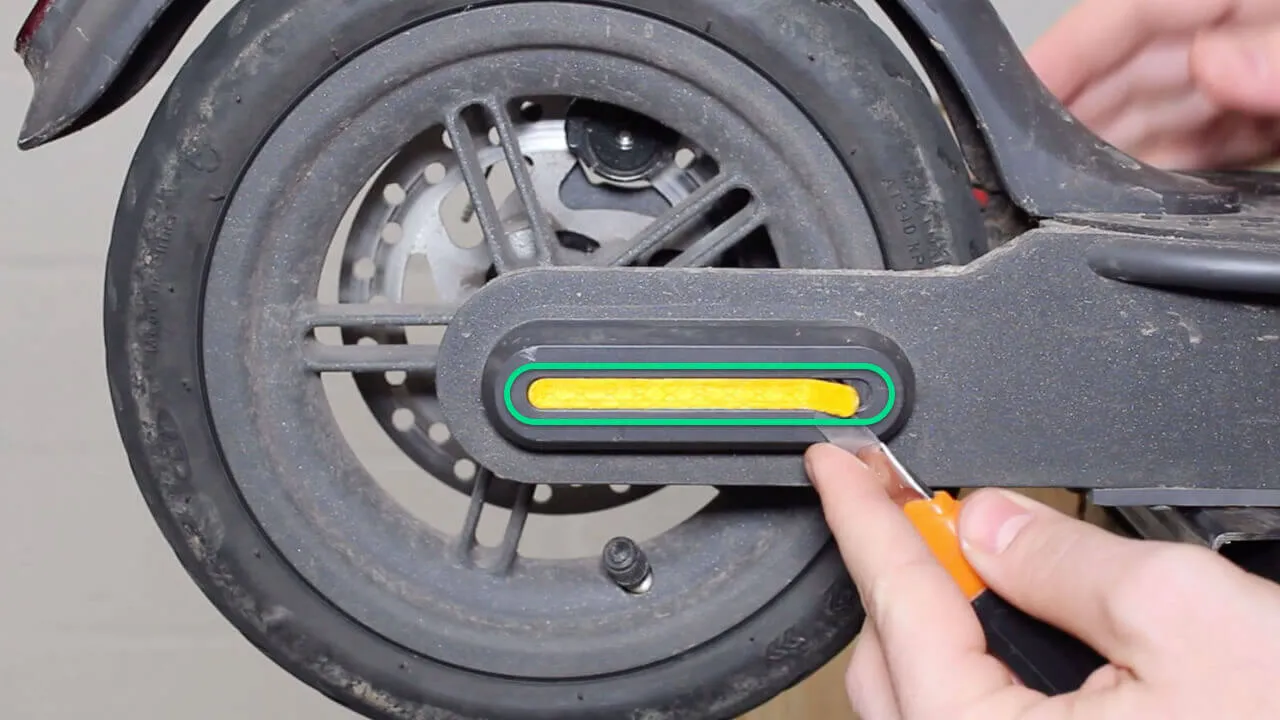 Cómo montar una rueda maciza en una rueda trasera Xiaomi M365