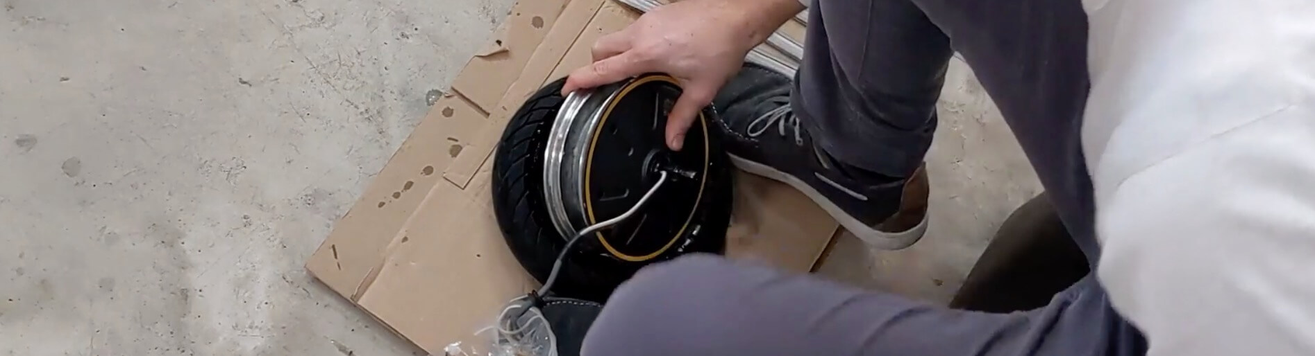Installation du pneu increvable
